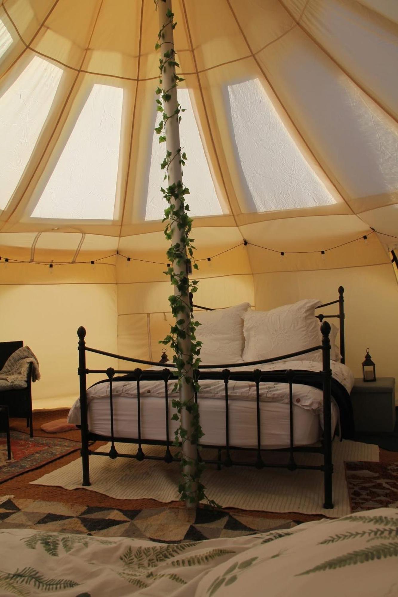 Tal-Y-Fan Farm 6M Stargazer Tent Bridgend  Exterior photo