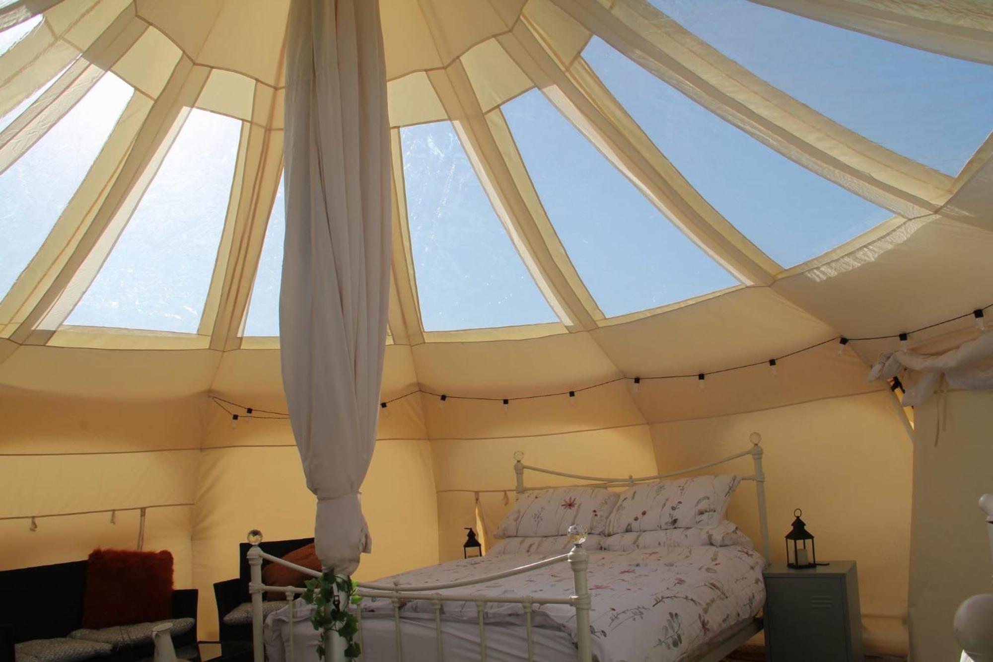Tal-Y-Fan Farm 6M Stargazer Tent Bridgend  Exterior photo